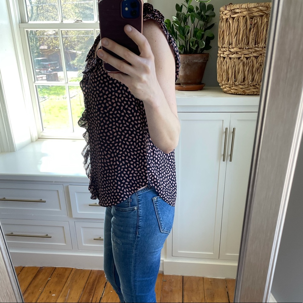 Ann Taylor v-neck ruffle shell. - Picture 3 of 11